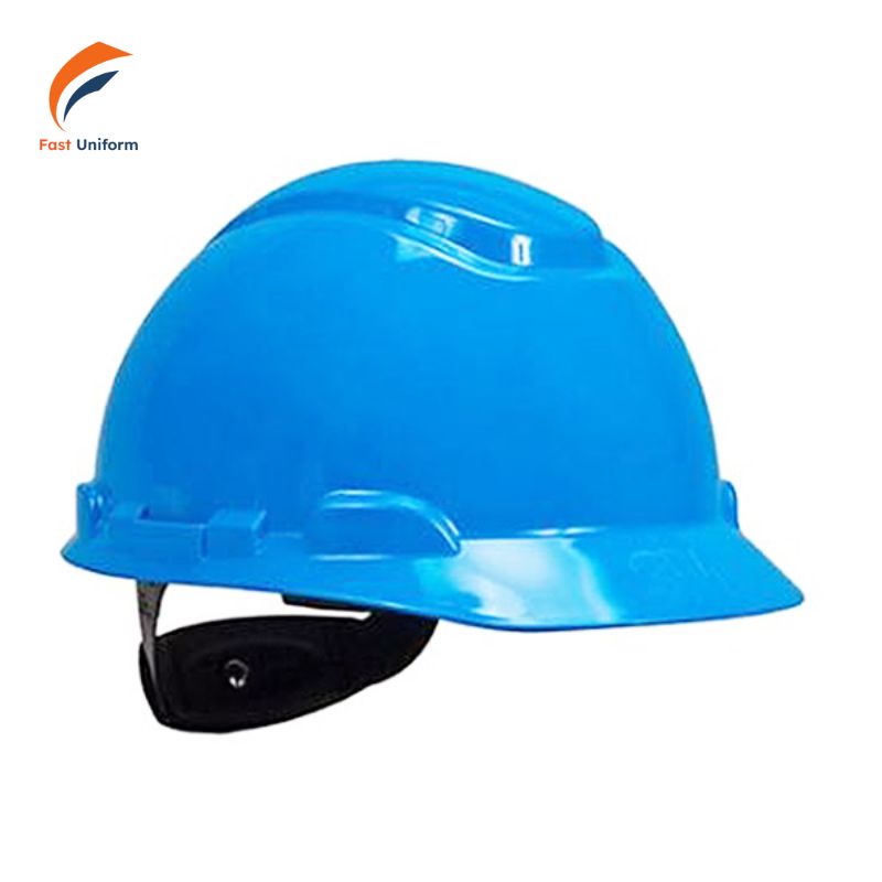 Chọn nón bảo hộ lao động màu xanh dương có kích thước phù hợp và không tự ý sửa đổi
