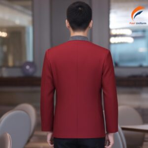 Đồng phục bellman đỏ đô cần kết hợp hài hòa giữa thẩm mỹ và sự thoải mái khi vận động 