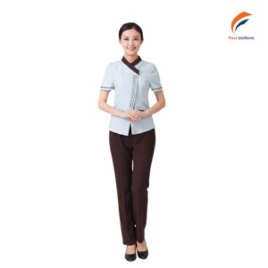 Mức chi phí may đồng phục tổ phòng xám nhạt phối nâu phụ thuộc vào nhiều yếu từ chất liệu vải cho đến yêu cầu thiết kế chi tiết