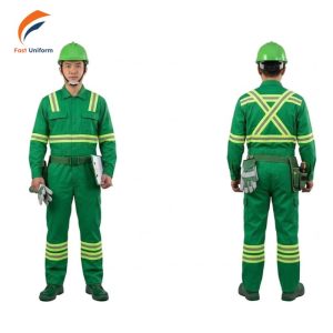 Giá nón bảo hộ xanh lá trên thị trường đa dạng, tùy vào sản xuất trong nước hay nhập khẩu