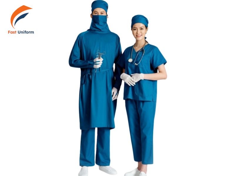 Trang phục phòng mổ dùng màu xanh đặc trưng, thiết kế vô khuẩn và hỗ trợ bác sĩ phẫu thuật hiệu quả