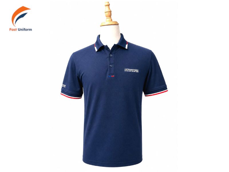 Áo polo phối quần kaki trẻ trung, thoải mái và lịch sự cho môi trường công sở