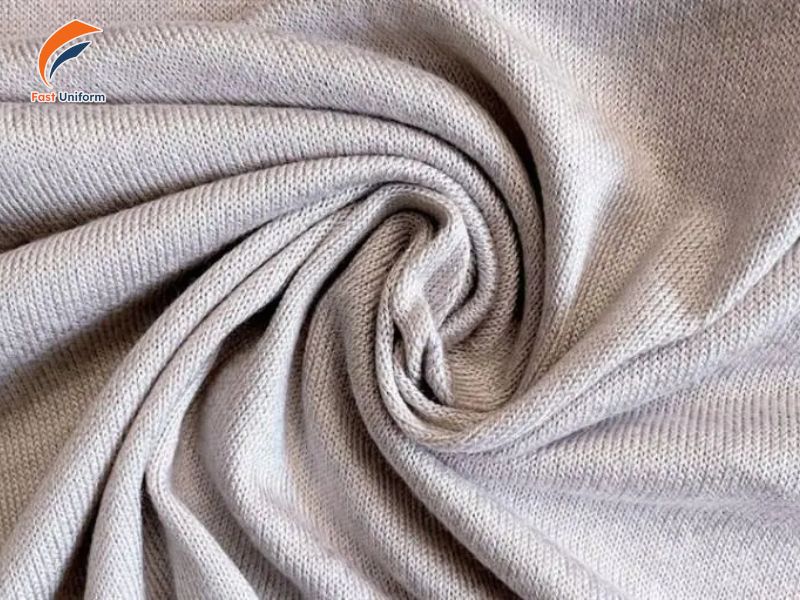 Vải Rayon mềm mại, thoáng mát, hút ẩm tốt và phù hợp đồng phục công sở