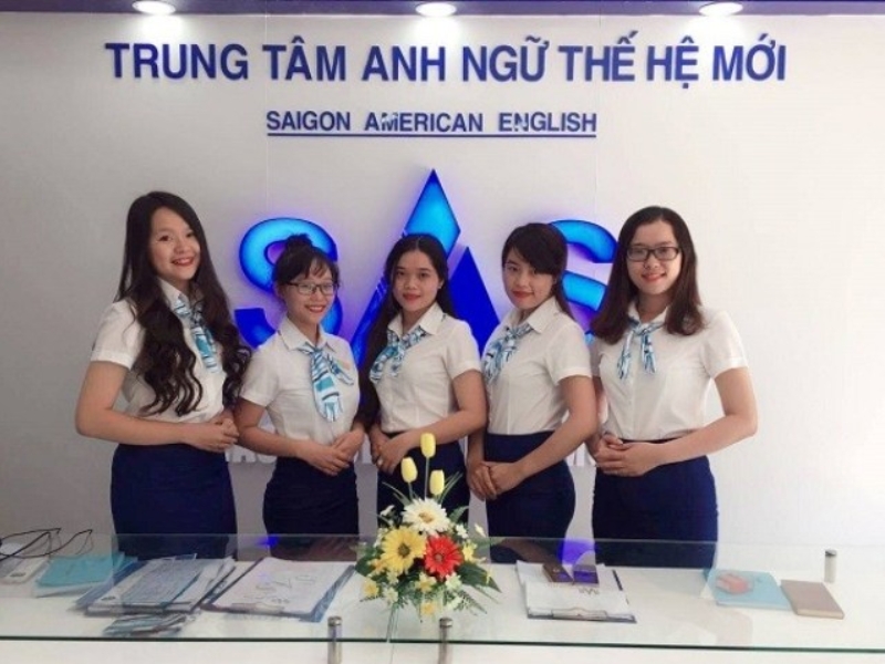 Áo sơ mi đồng phục trung tâm tiếng Anh