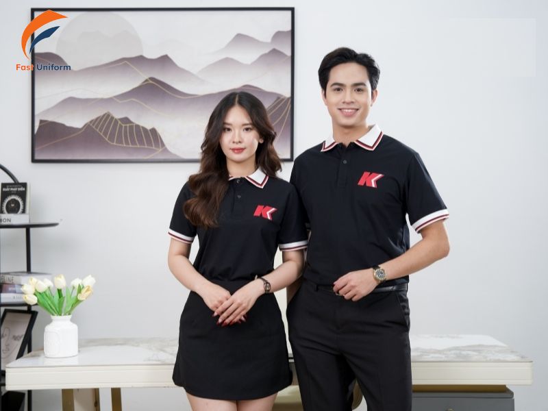 Áo polo showroom nội thất gọn gàng, trẻ trung, chuyên nghiệp, giúp nhân viên tư vấn nổi bật