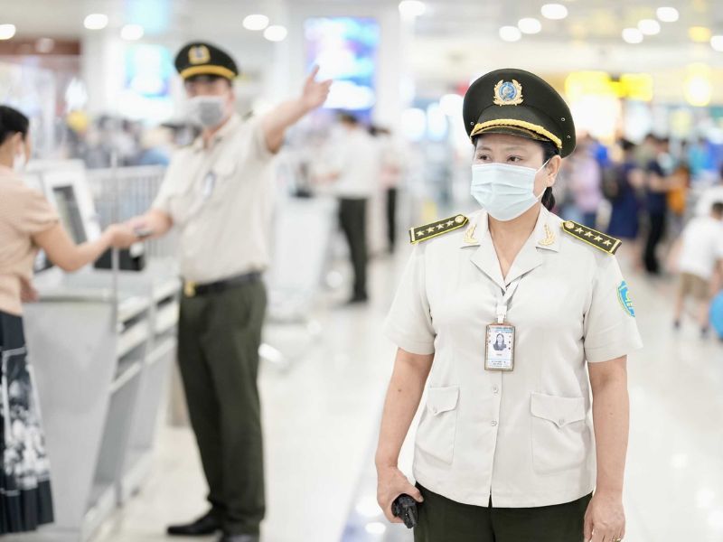 Đồng phục an ninh hàng không mùa hè