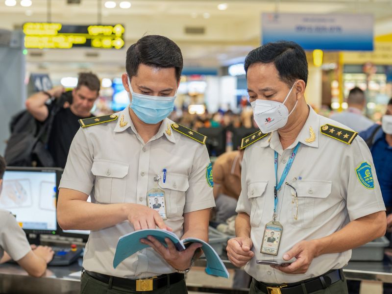 Đồng phục an ninh hàng không tiêu chuẩn
