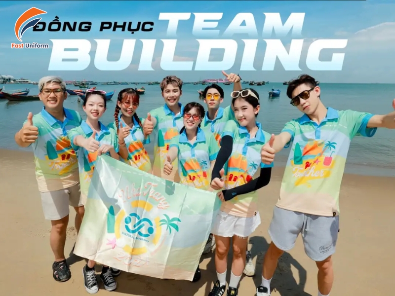 Áo teambuilding nên chọn vải nhẹ, thoáng, co giãn tốt, bền màu
