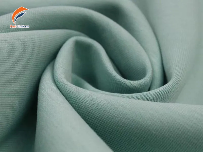 Vải cotton 100% mềm mại, thấm hút tốt, mang lại cảm giác dễ chịu trong suốt chương trình
