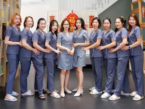 Đồng phục tiệm nail