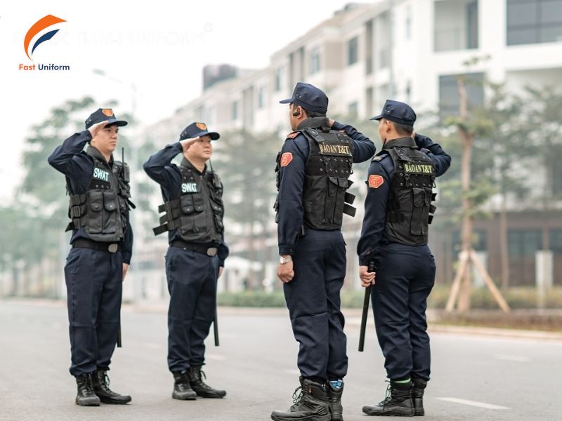 Đồng phục vệ sĩ là trang phục chuyên dụng, chỉn chu, bền đẹp và thuận tiện khi làm việc
