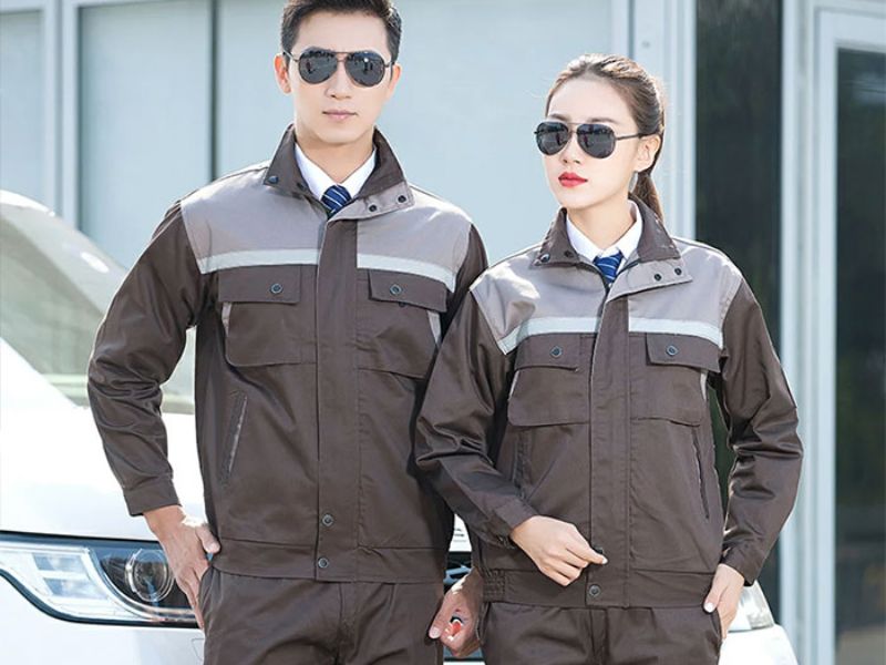 Đồng phục gara ô tô giúp đội ngũ kỹ thuật thuận tiện khi sửa chữa, dễ nhận diện và tạo dấu ấn riêng cho doanh nghiệp