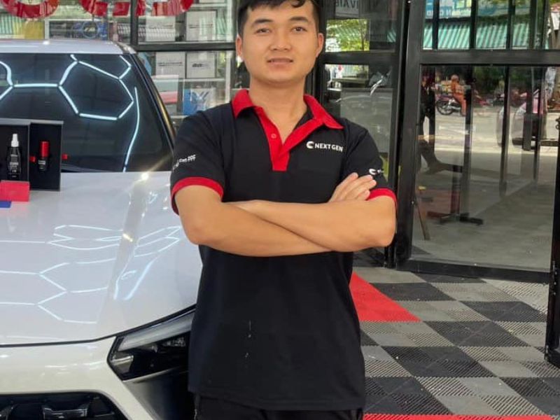 Khi đặt may đồng phục gara ô tô, cần thống nhất thiết kế, chọn vải phù hợp và chuẩn hóa kích thước