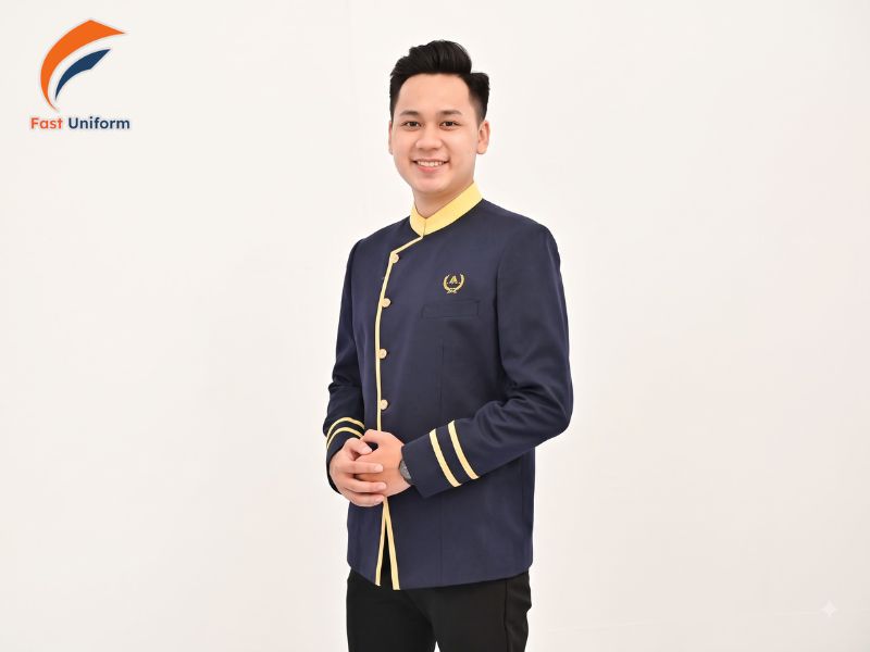 Đồng phục bellman hiện đại có form dáng gọn gàng, màu sắc trang nhã, logo tinh tế
